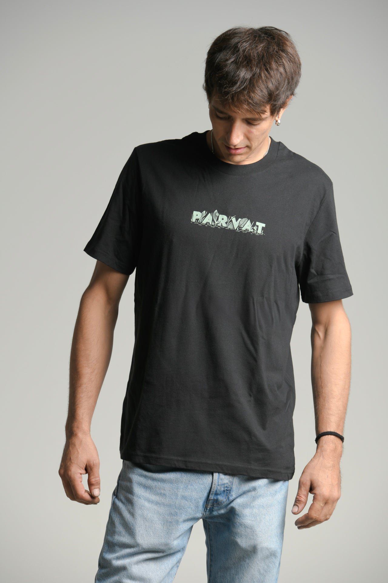 "PARVAT" T-Shirt Black